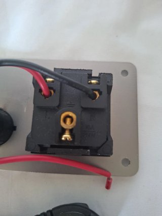 Adaptador Multifunción Coche 12V-24V