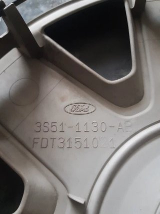 Tapacubos Ford