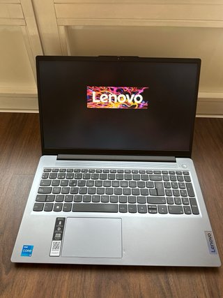 Portátil Lenovo IdeaPad Slim 3