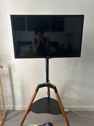 Pack TV LG + Soporte Trípode + Chromecast