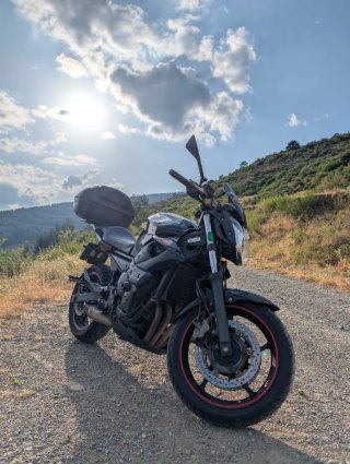 Yamaha XJ6 Naked Negra
