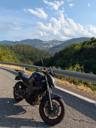 Yamaha XJ6 Naked Negra