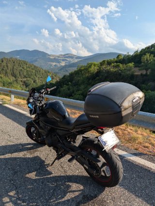 Yamaha XJ6 Naked Negra
