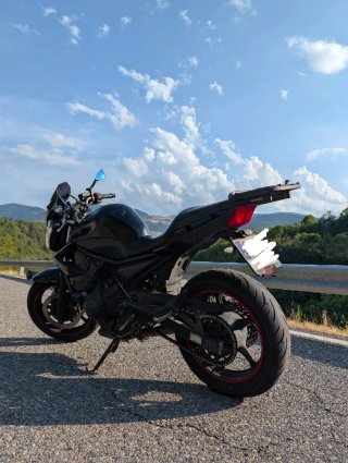 Yamaha XJ6 Naked Negra