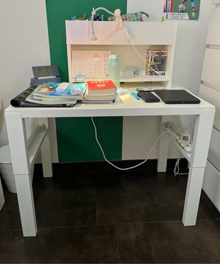 Cama juvenil Hemnes con cajones comodas mesa silla