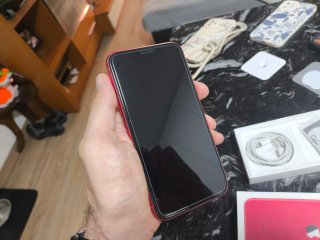 iPhone 11 64GB Rojo