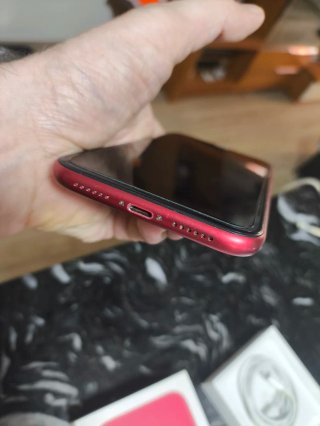 iPhone 11 64GB Rojo