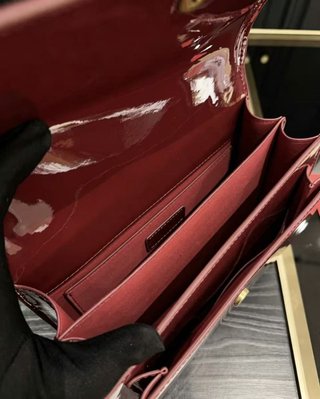 Bolso Saint Laurent Rojo Charol Cadena Dorada