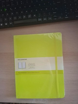Cuaderno Moleskine A4 Precintado