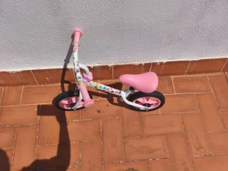 Bicicleta de equilibrio infantil