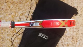 Pala de pádel NOX con bolsa
