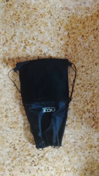 Pala de pádel NOX con bolsa