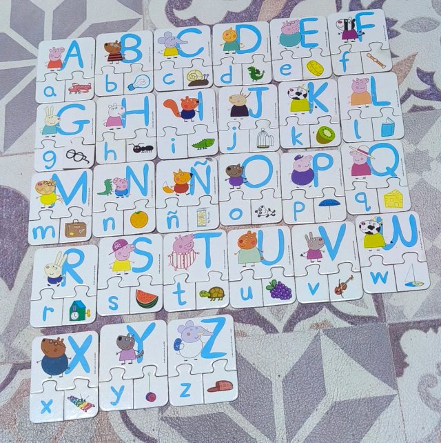 Juego de letras Peppa Pig Educa