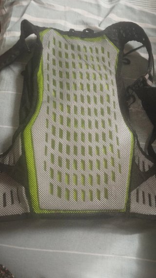 Mochila negra multiusos sin usar