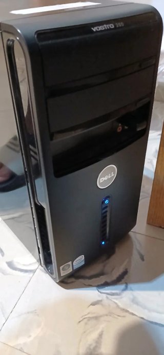 PC Dell con SSD y Linux (estilo windows 11)