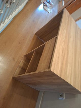 Mesa estudio madera con cajón y estantes