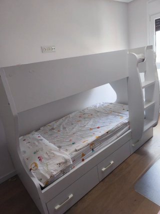 Litera infantil blanca de melamina 3 cm y 19 mm.