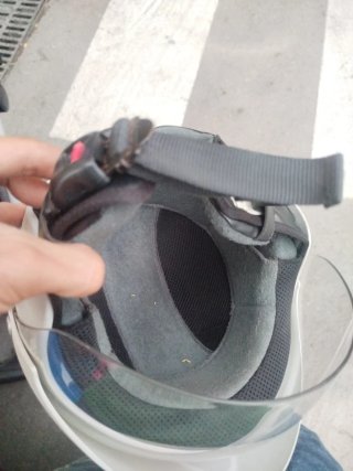 Casco de moto Lazer con visera