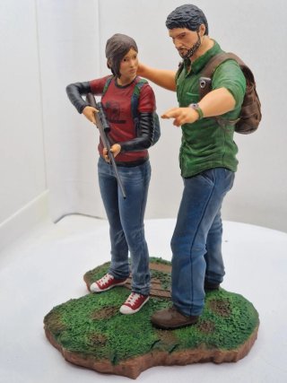 Diorama The Last of Us 1/12 Joel e Ellie