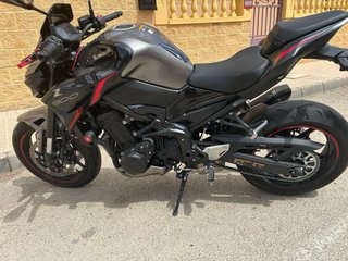 Kawasaki Z900 como nueva!