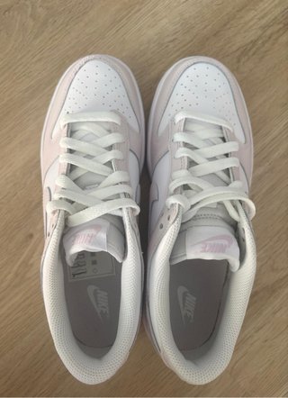 Nike Dunk Low Rosa y Blanco