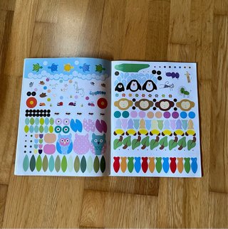 COSAS DE ANIMALES. CON PEGATINAS (Spanish Edition)