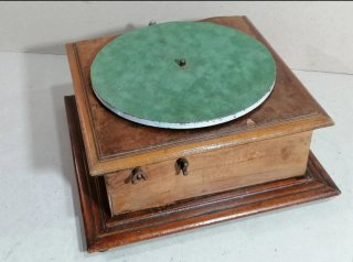 Caja completa de Gramófono Pathephone 2