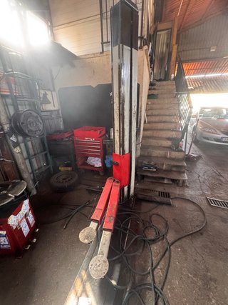 Elevador de coches taller