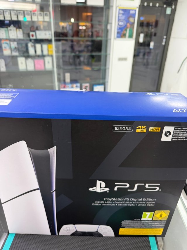 Sony PlayStation 5 Digital PRECINTADA