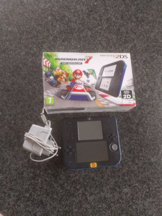 Nintendo 2DS con Mario Kart 7
