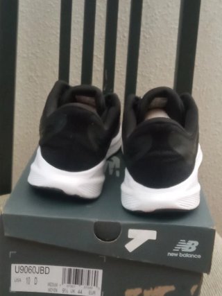 Zapatillas New Balance 45,5 Negras Blancas