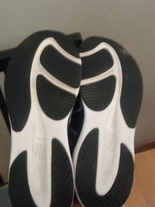 Zapatillas New Balance 45,5 Negras Blancas