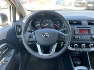 KIA Rio / Gasolina / Manual / Un propietario /2012