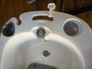 Bañera para bebé con soporte. Venta solo en person