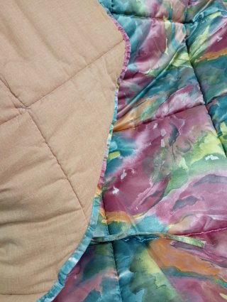 Edredón floral multicolor como nuevo