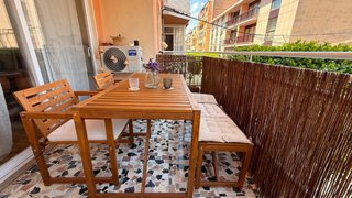 Mesa de madera para exterior con 2 sillas y banca