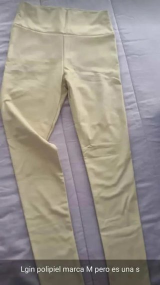 Pantalón polipiel beige talla S