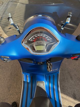 Vespa GTS 300 SuperSport Azul