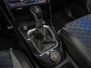 VOLKSWAGEN T-ROC R300