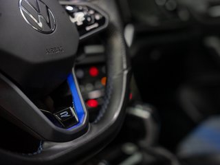 VOLKSWAGEN T-ROC R300