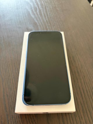 iPhone 13 Azul con Cargador y Cable