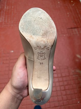 Zapatos de tacón Unisa Beige Talla 39