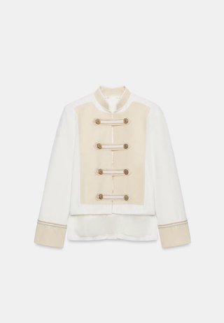 Chaqueta estilo militar beige y blanca