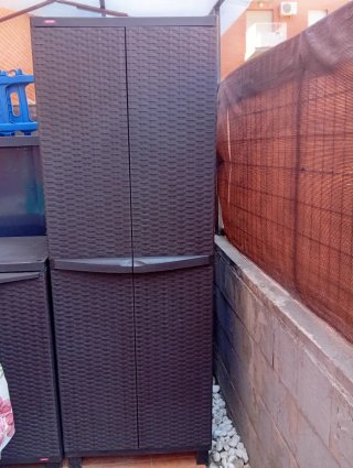 Armario exterior resina marrón