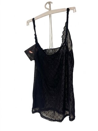 Camiseta tirantes encaje Janira negra