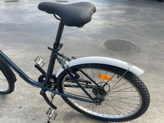 Vendo Bicicleta de paseo Decathlon azul