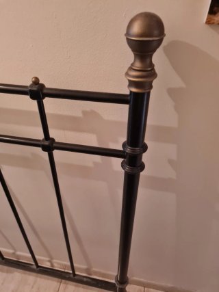 Cabecero hierro negro y somier 135cm