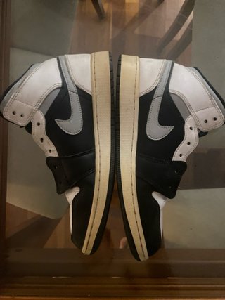 Nike Air Jordan 1 Mid Negro Gris Blanco