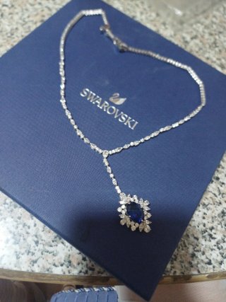 Collar Swarovski azul con colgante