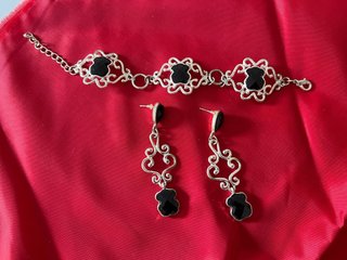 Conjunto Pulsera y Pendientes Estilo Tous